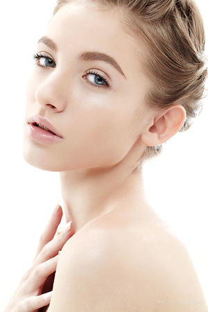 日韩精品二级片